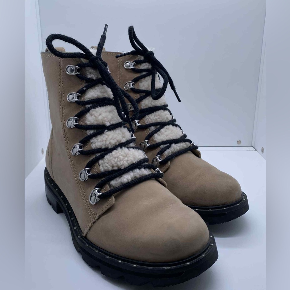 Sorel Taupe Leather Combat Boots with Black Laces and Shearling